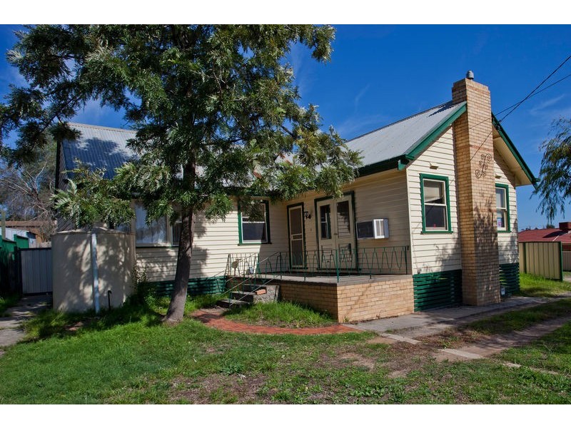 49 Holmes Road, North Bendigo VIC 3550