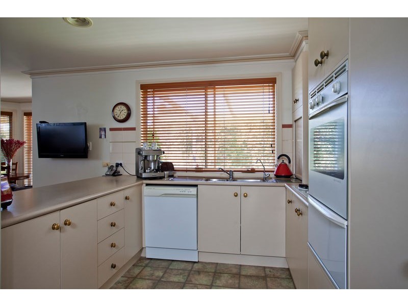 42 Kendall Street, Spring Gully VIC 3550