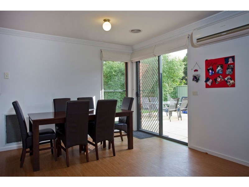 15 Grenoble Close, Spring Gully VIC 3550