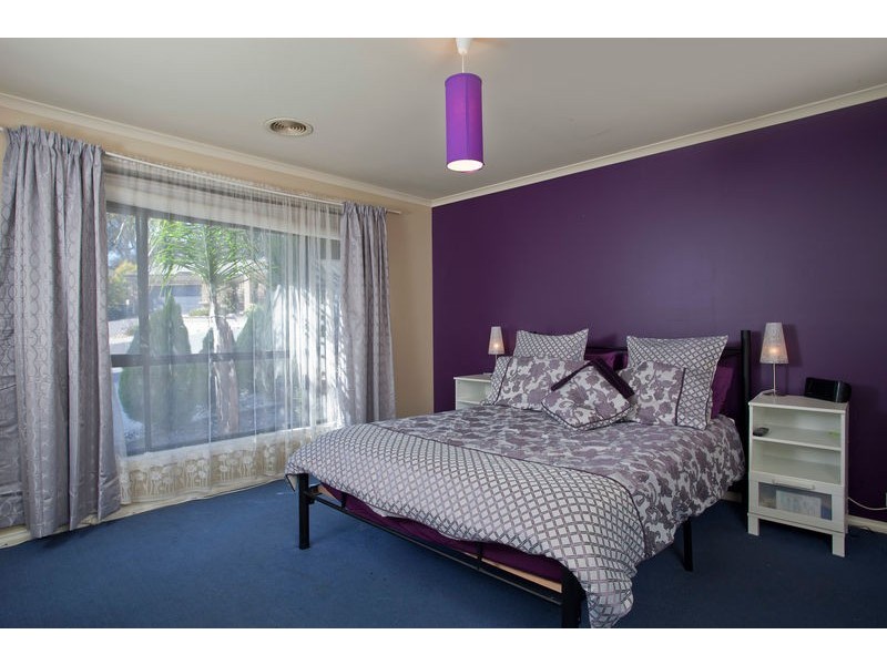 21 Regency Place, Kennington VIC 3550