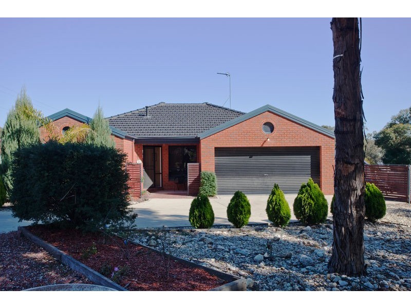 21 Regency Place, Kennington VIC 3550