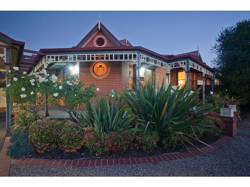 11 Bourke Drive, Strathdale VIC 3550