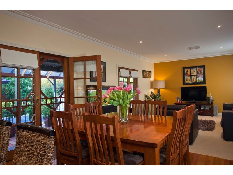 11 Bourke Drive, Strathdale VIC 3550