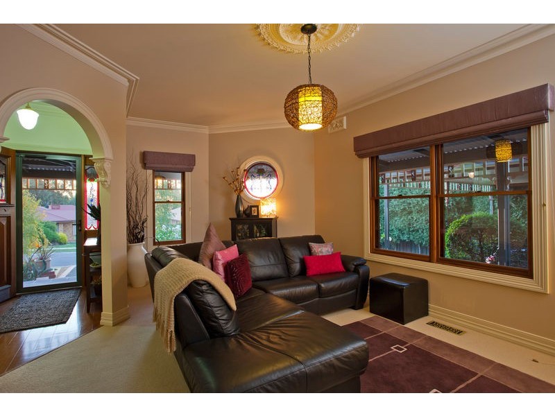 11 Bourke Drive, Strathdale VIC 3550