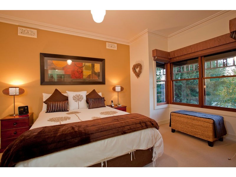 11 Bourke Drive, Strathdale VIC 3550