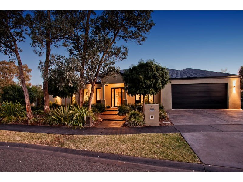 4 Elwood Drive, Strathdale VIC 3550