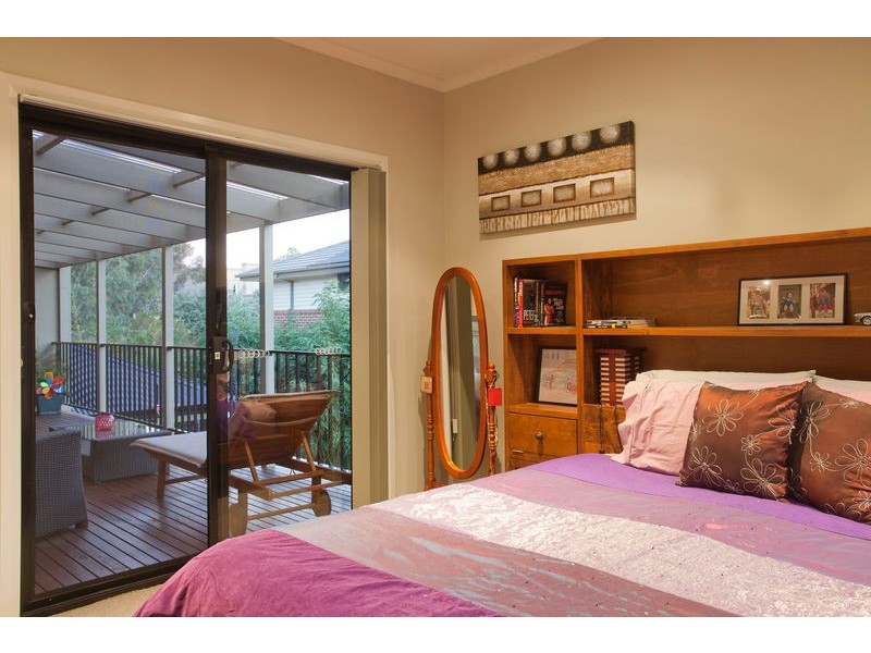 4 Elwood Drive, Strathdale VIC 3550