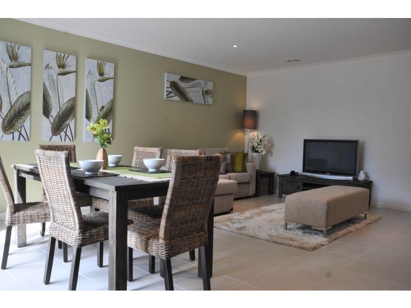 26 Barnett Drive, Kangaroo Flat VIC 3555