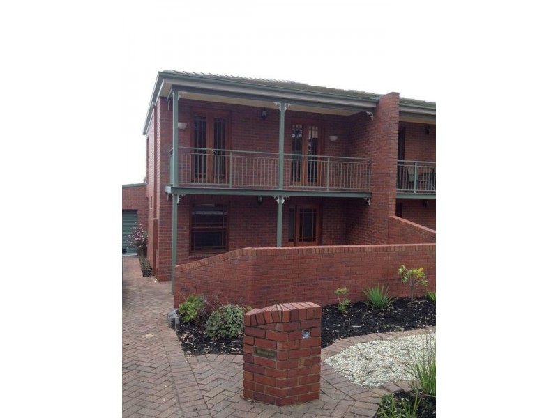 1/19 Timbarra Drive, Bendigo VIC 3550