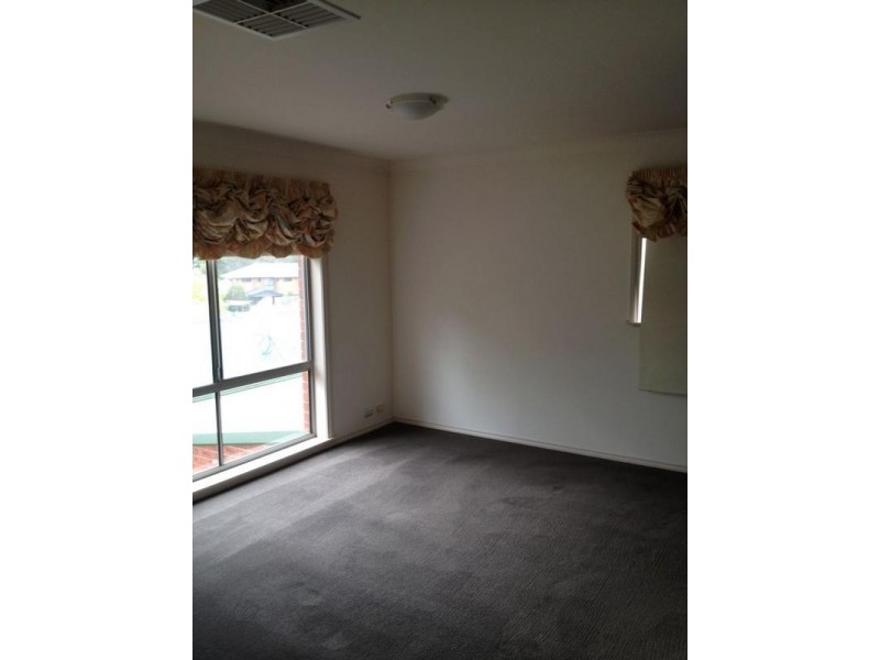 1/19 Timbarra Drive, Bendigo VIC 3550