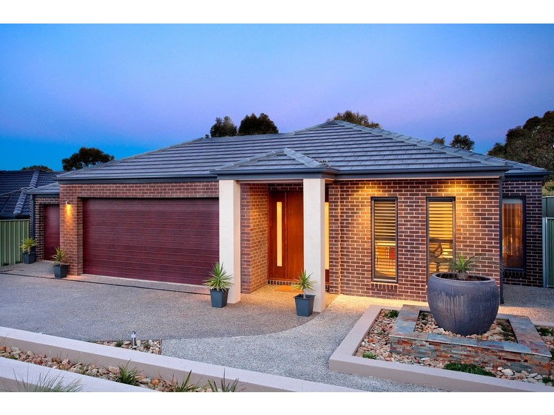 52 Harpin Street, Strathdale VIC 3550