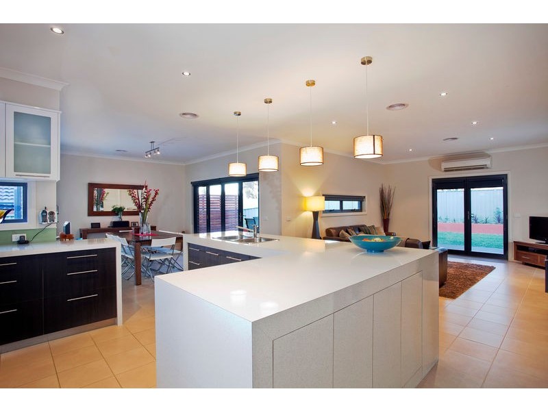 52 Harpin Street, Strathdale VIC 3550