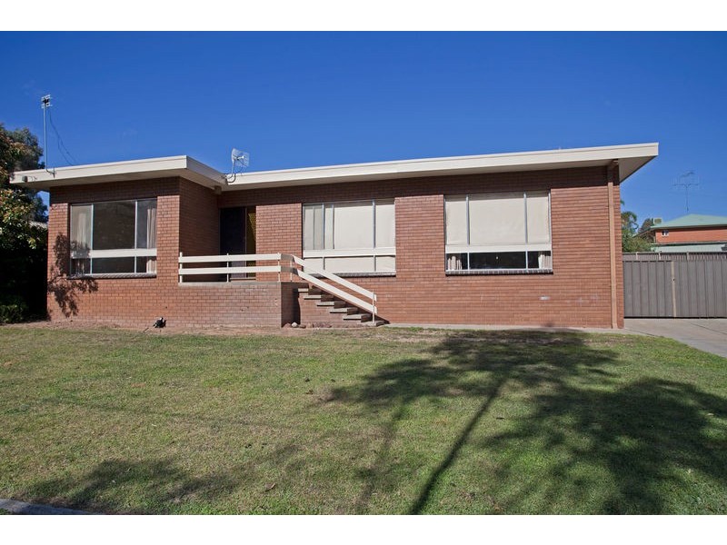 48 Friswell Avenue, Flora Hill VIC 3550