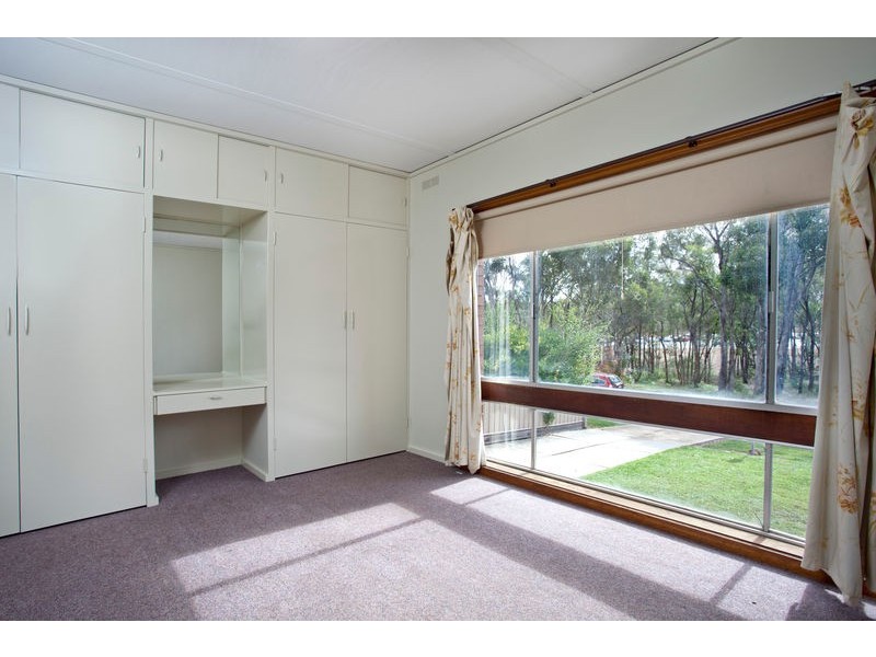 48 Friswell Avenue, Flora Hill VIC 3550