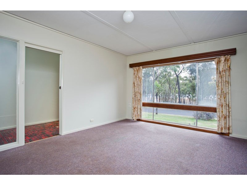 48 Friswell Avenue, Flora Hill VIC 3550