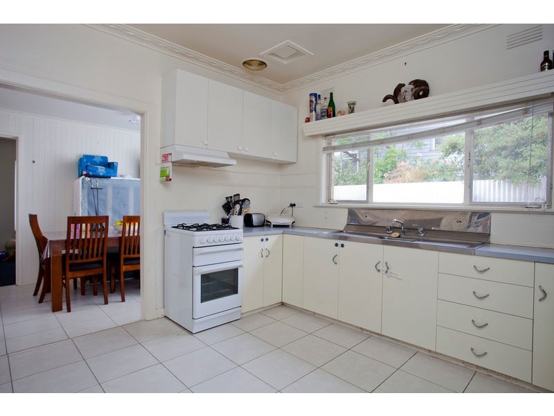 17 Mafeking Street, Kennington VIC 3550