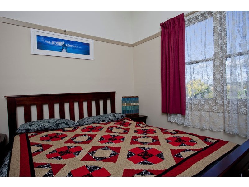 253 MacKenzie Street, Golden Square VIC 3555