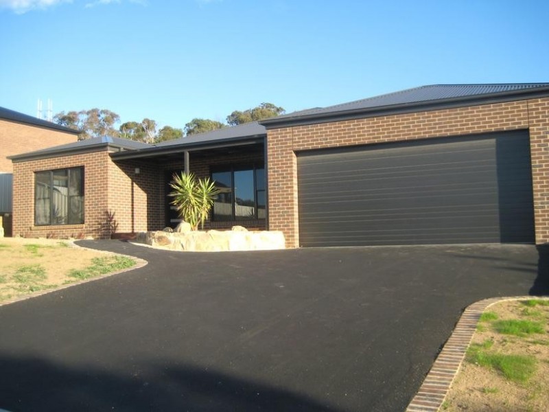 19 Irrabella Place, Kangaroo Flat VIC 3555