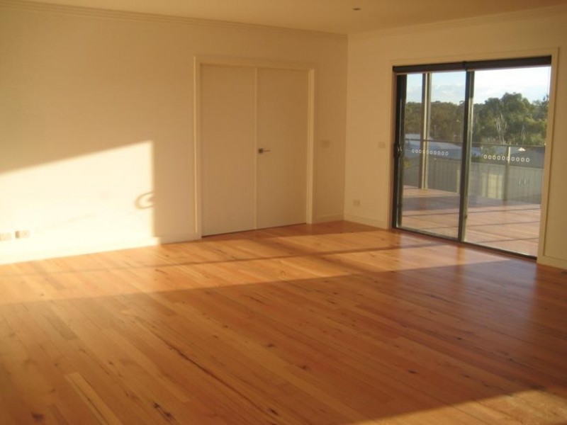 19 Irrabella Place, Kangaroo Flat VIC 3555