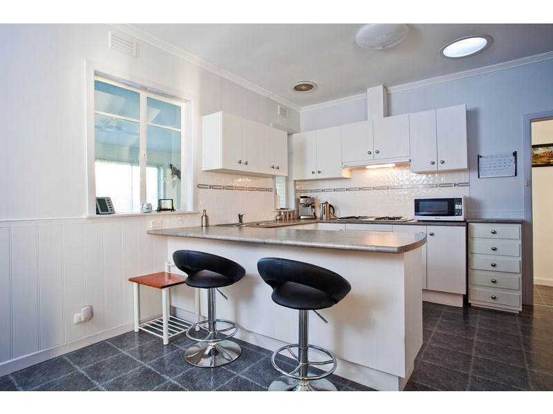 9 Benjamin Street, Kangaroo Flat VIC 3555