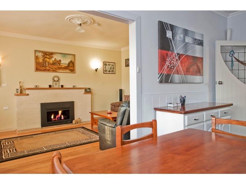 9 Benjamin Street, Kangaroo Flat VIC 3555