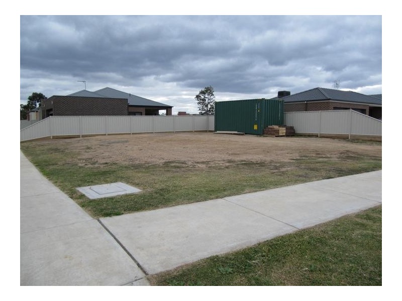 44 Howard Street, Epsom VIC 3551