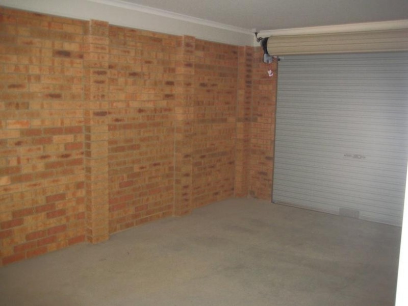 1/8 Sharon Street, Flora Hill VIC 3550