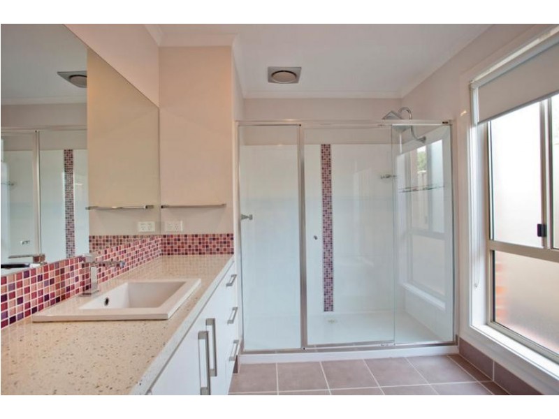 4 Weeroona Keys, East Bendigo VIC 3550