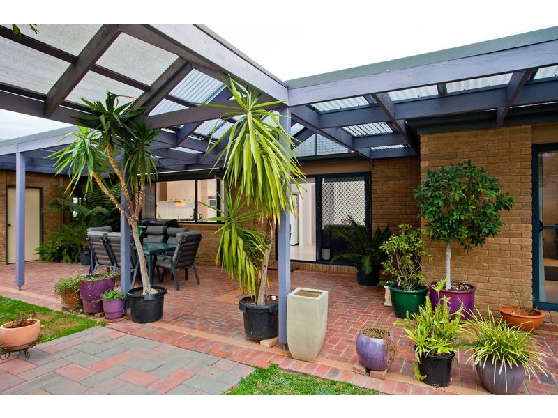 12 Penzance Avenue, Golden Square VIC 3555