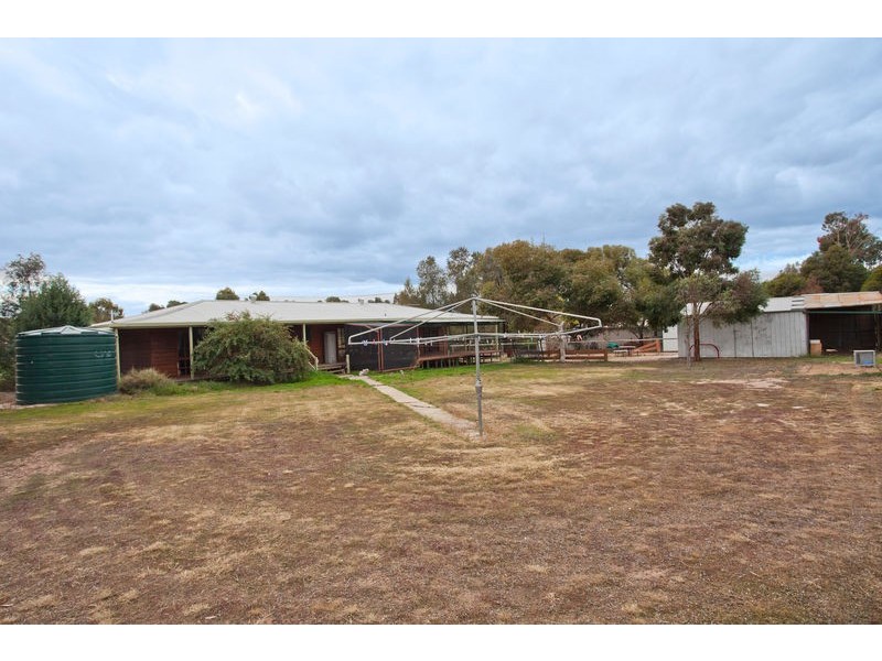 5 Settlers Place, Maiden Gully VIC 3551