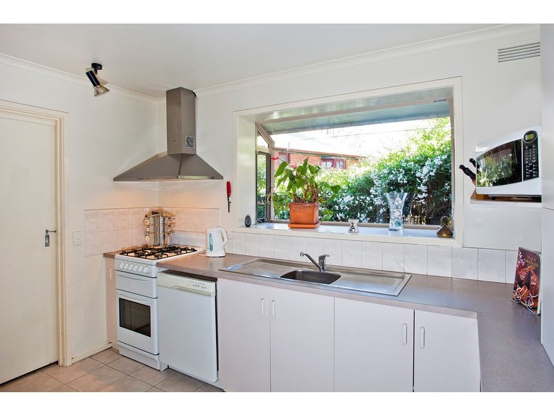 24 Walker Drive, Spring Gully VIC 3550