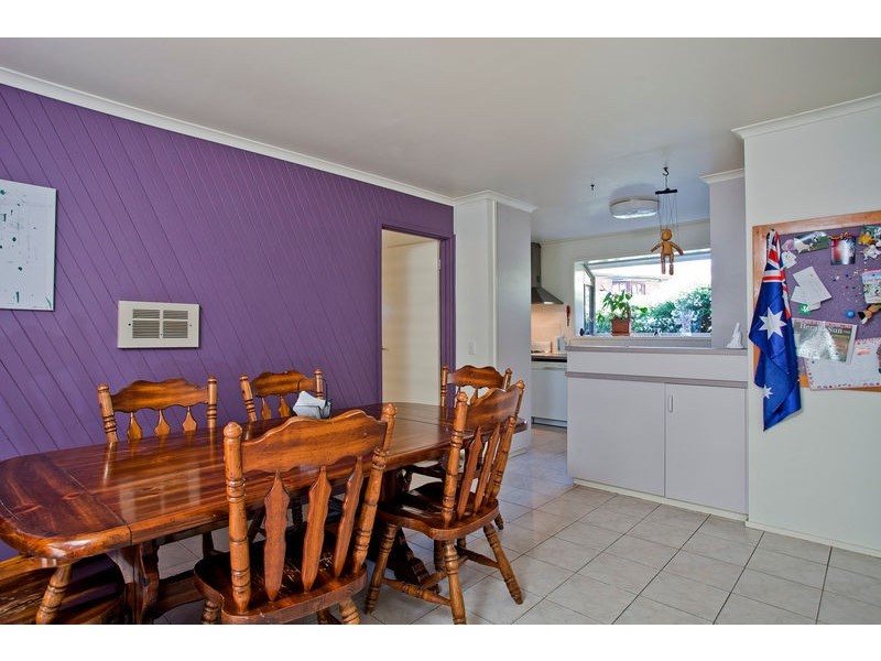 24 Walker Drive, Spring Gully VIC 3550