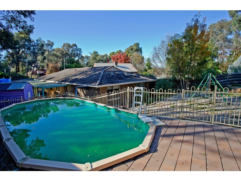 24 Walker Drive, Spring Gully VIC 3550