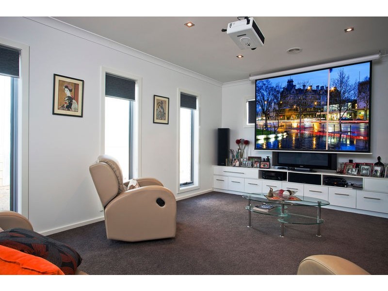 17 Janelle Drive, Maiden Gully VIC 3551