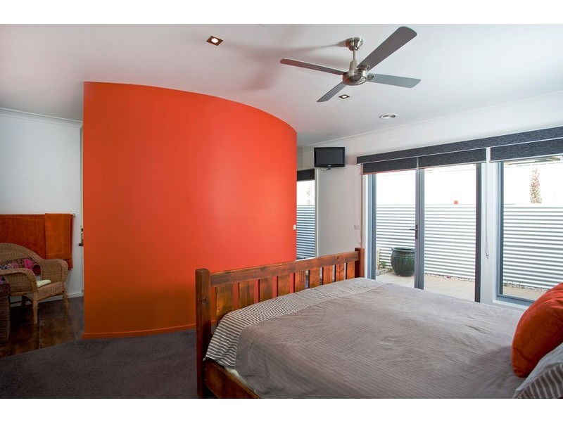 17 Janelle Drive, Maiden Gully VIC 3551