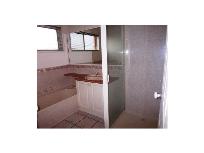 8 Allpress Drive, Golden Square VIC 3555