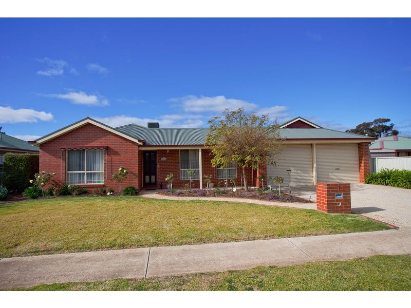 7 Robbins Court, Epsom VIC 3551