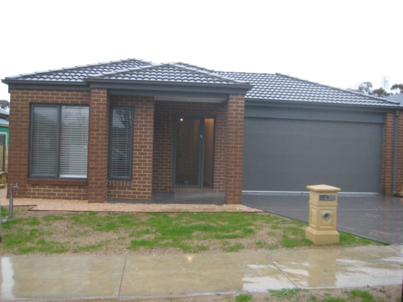 3 Ridge Place, Golden Square VIC 3555
