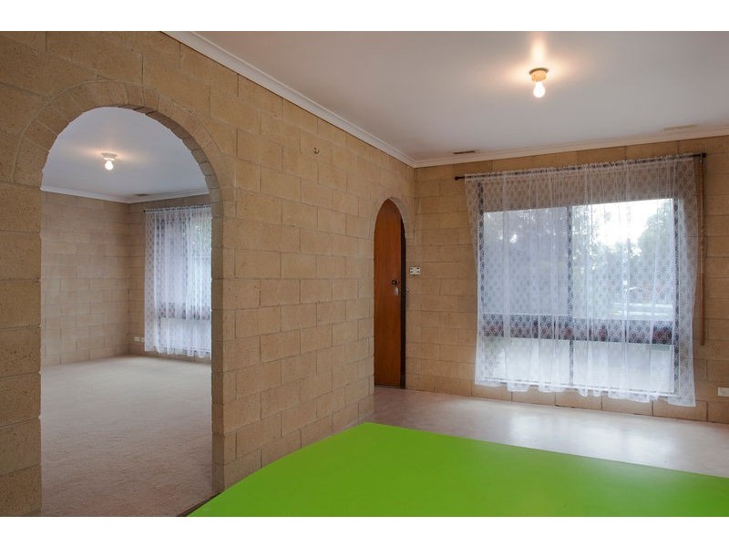 2/11 Brazier Street, Eaglehawk VIC 3556