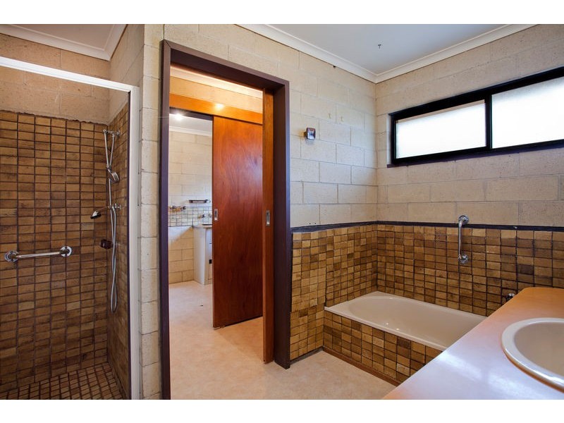 2/11 Brazier Street, Eaglehawk VIC 3556