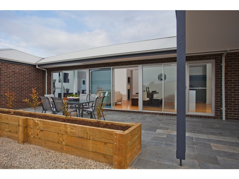 37 Alexander Close, Strathfieldsaye VIC 3551