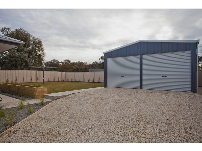 37 Alexander Close, Strathfieldsaye VIC 3551