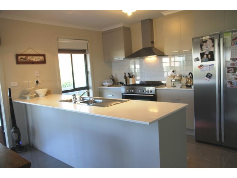 30 Lanark Drive, Junortoun VIC 3551