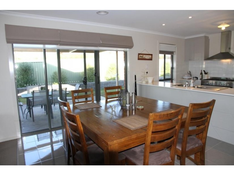 30 Lanark Drive, Junortoun VIC 3551