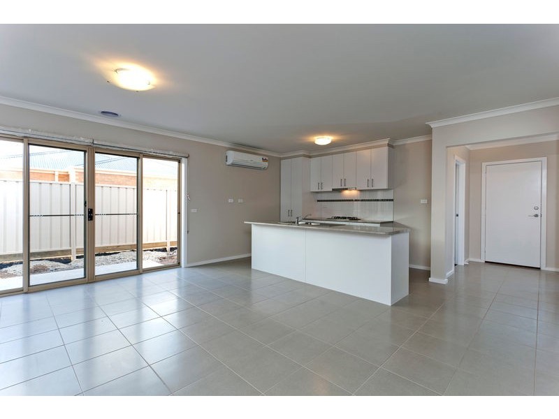 8/33 Kennewell Street, White Hills VIC 3550