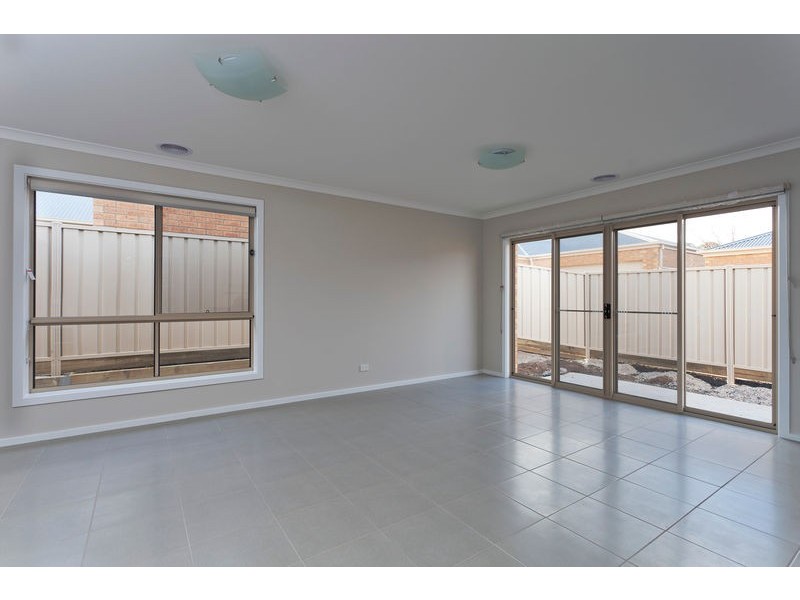 8/33 Kennewell Street, White Hills VIC 3550