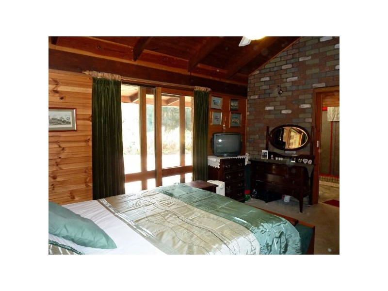 163 Longs Road, Serpentine VIC 3517