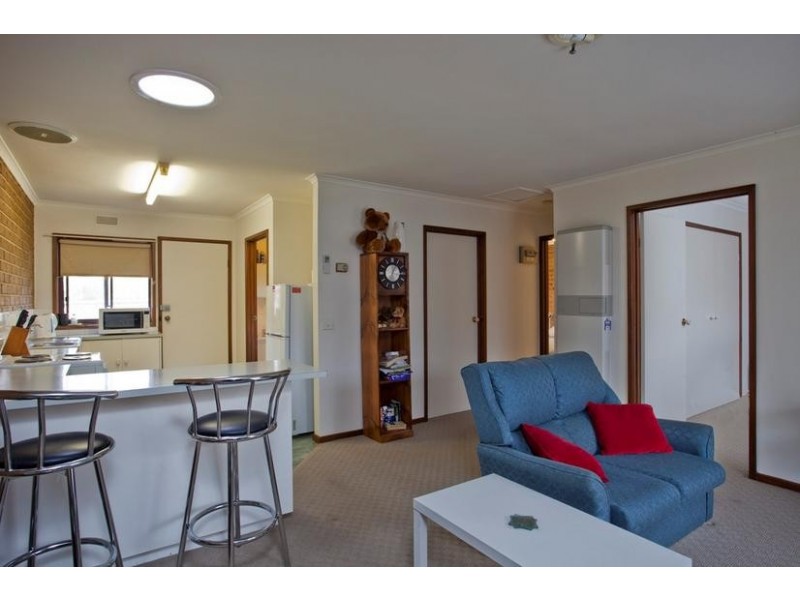 2/23 Hope Street, Kangaroo Flat VIC 3555