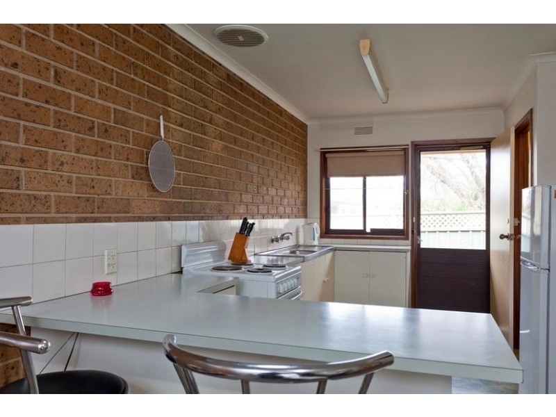 2/23 Hope Street, Kangaroo Flat VIC 3555