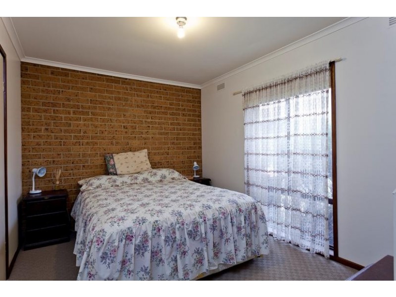 2/23 Hope Street, Kangaroo Flat VIC 3555